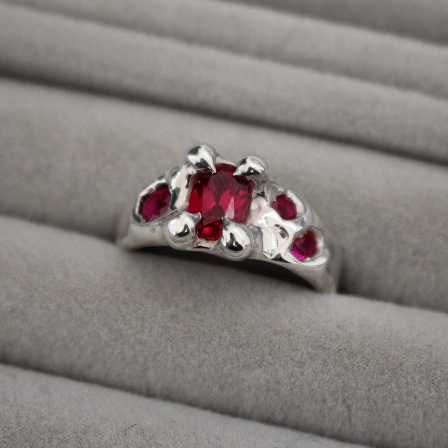fang ring