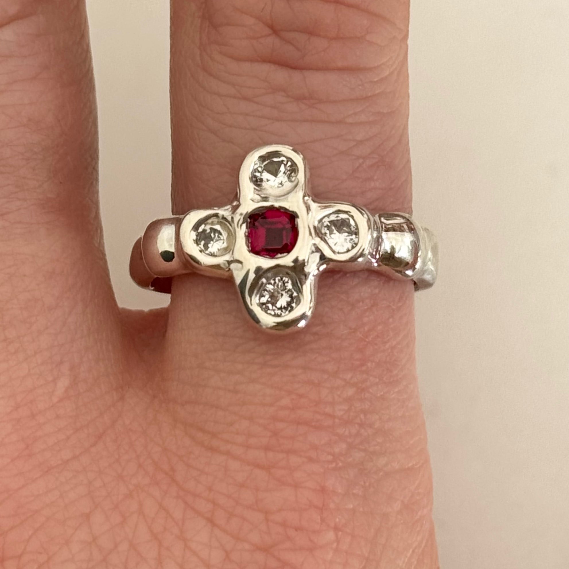 bejewelled pollen ring | size T
