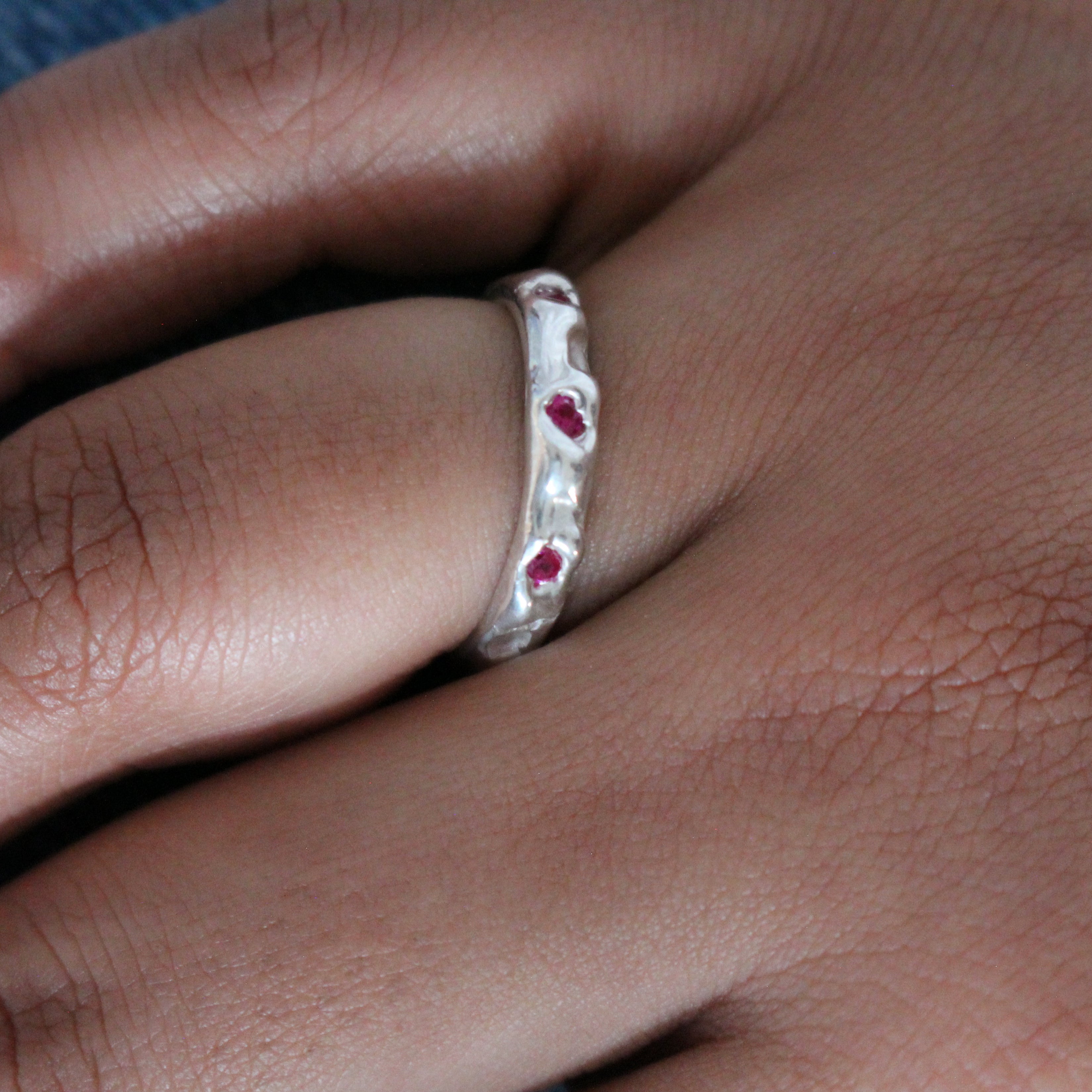 hidden ruby ring | M