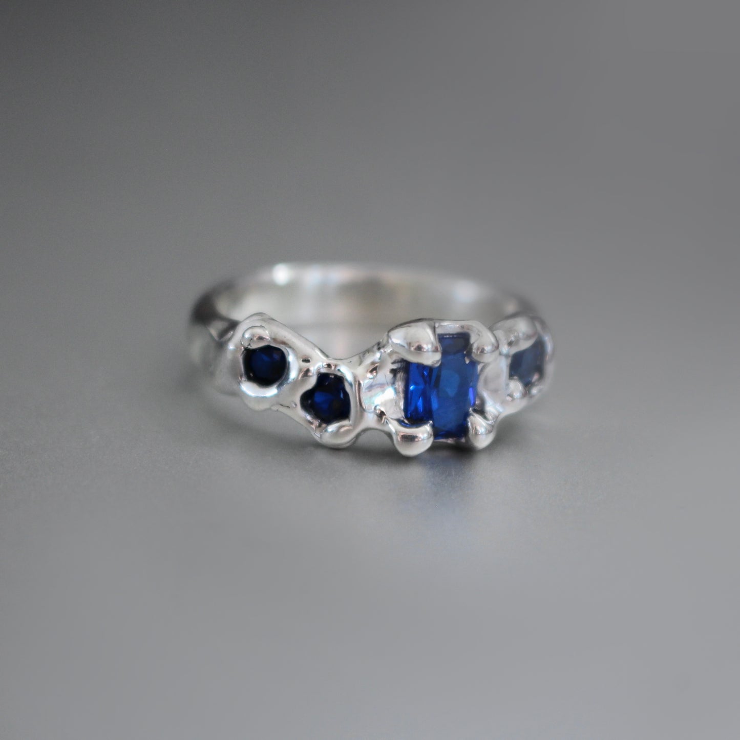 Mega Blue Ring  | size Q