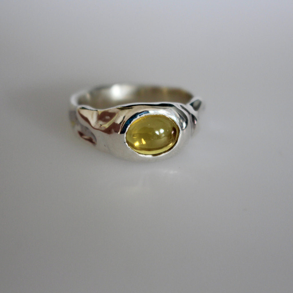 yellow sapphire bezel | size L