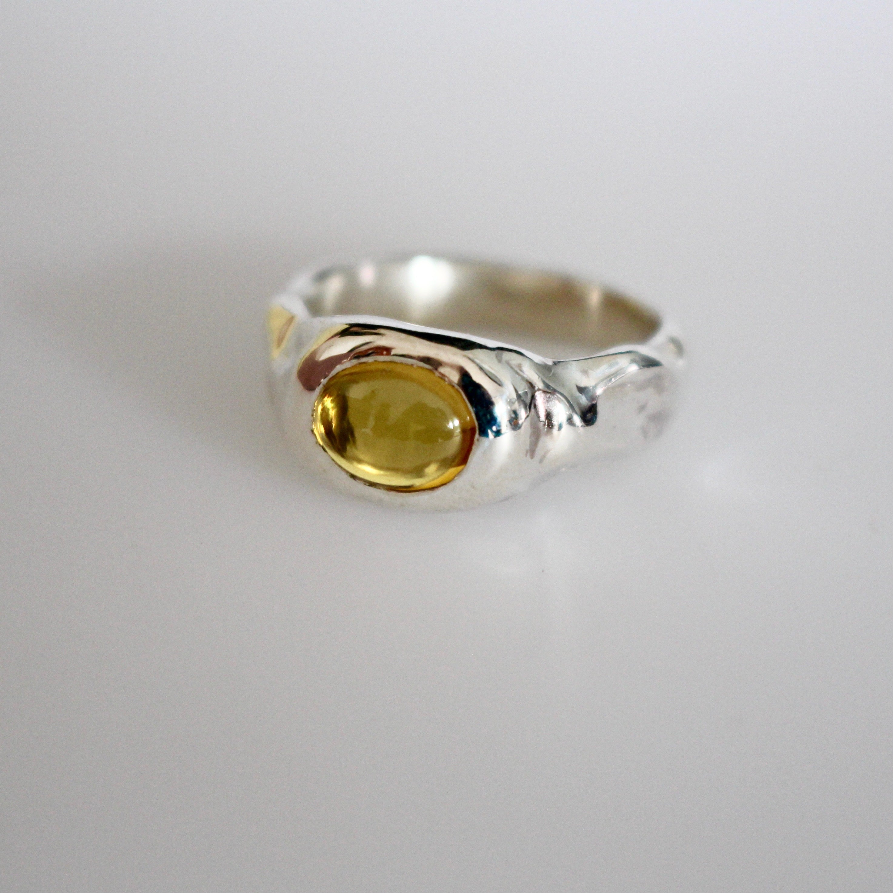 yellow sapphire bezel | size L