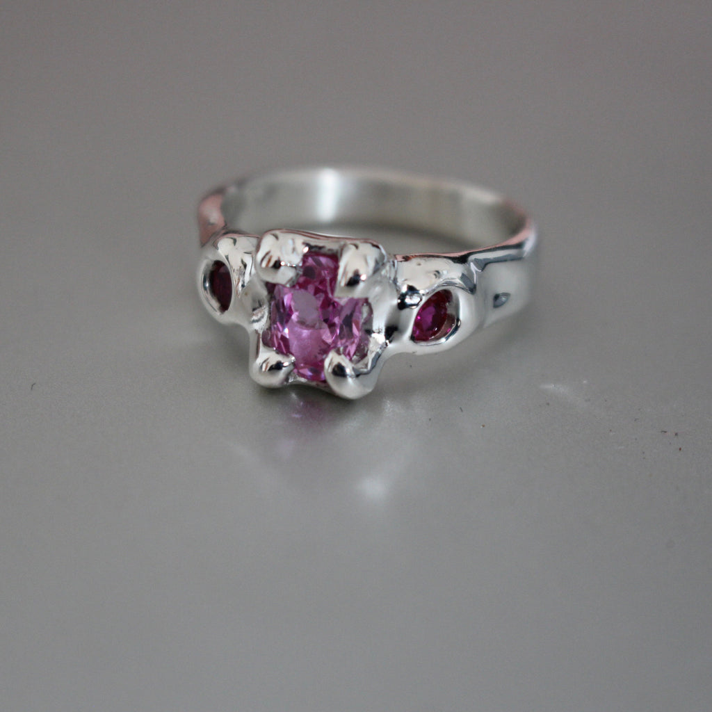 pink claw ring | size L