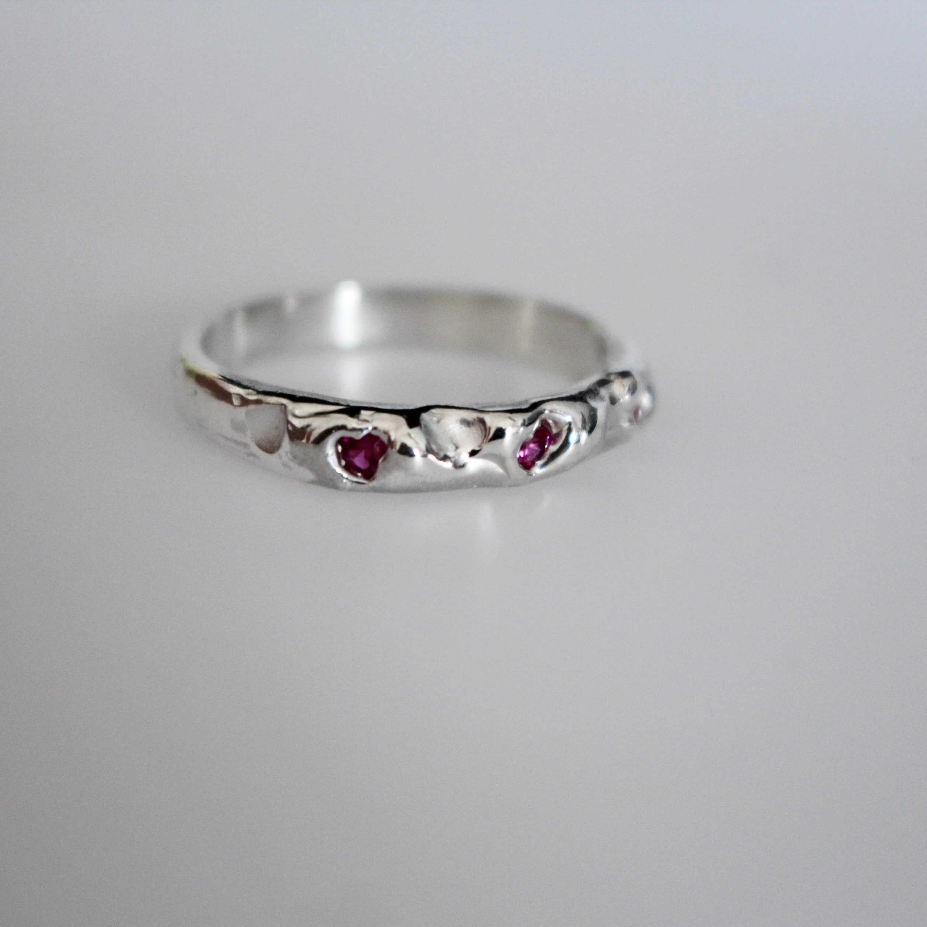 hidden ruby ring | M