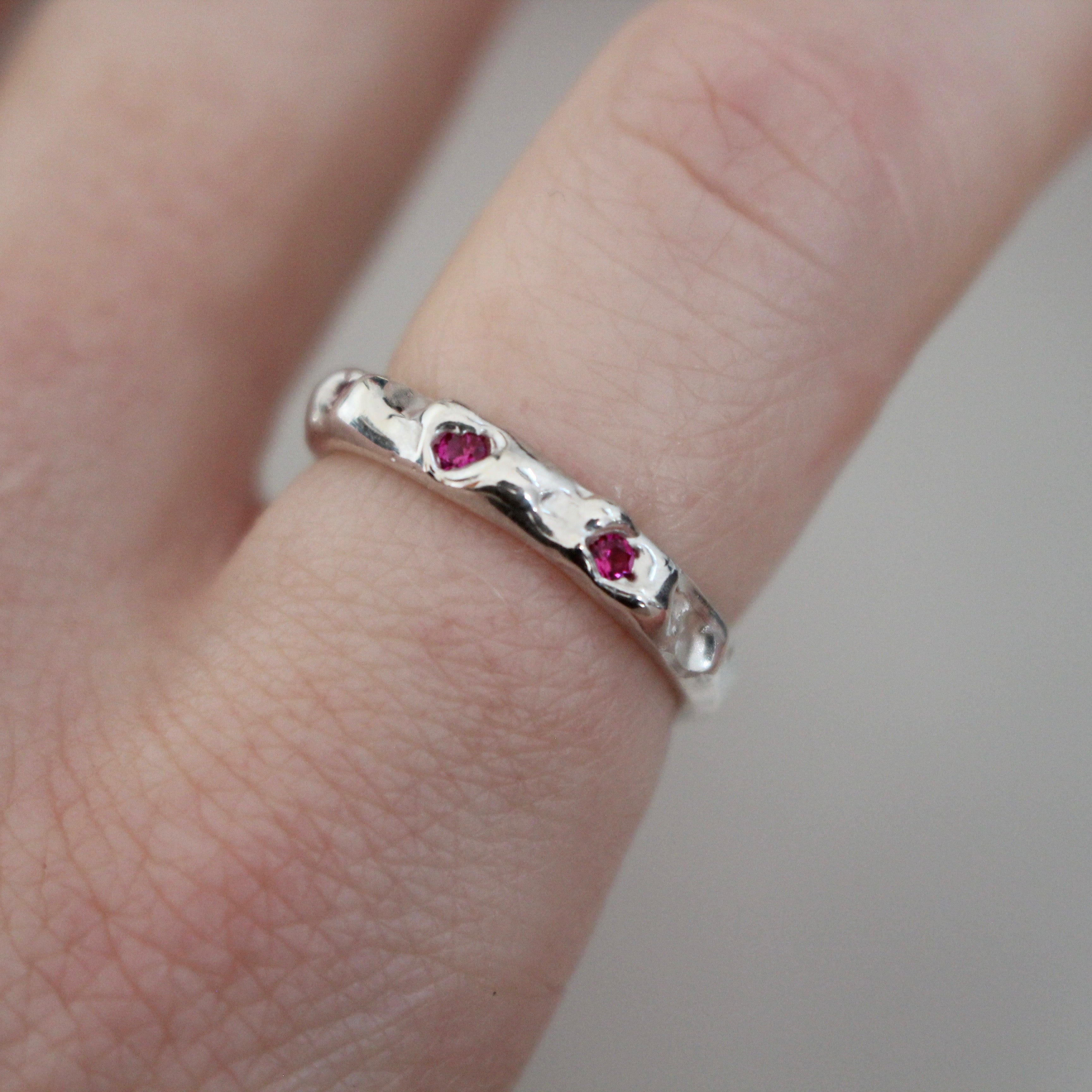 hidden ruby ring | M