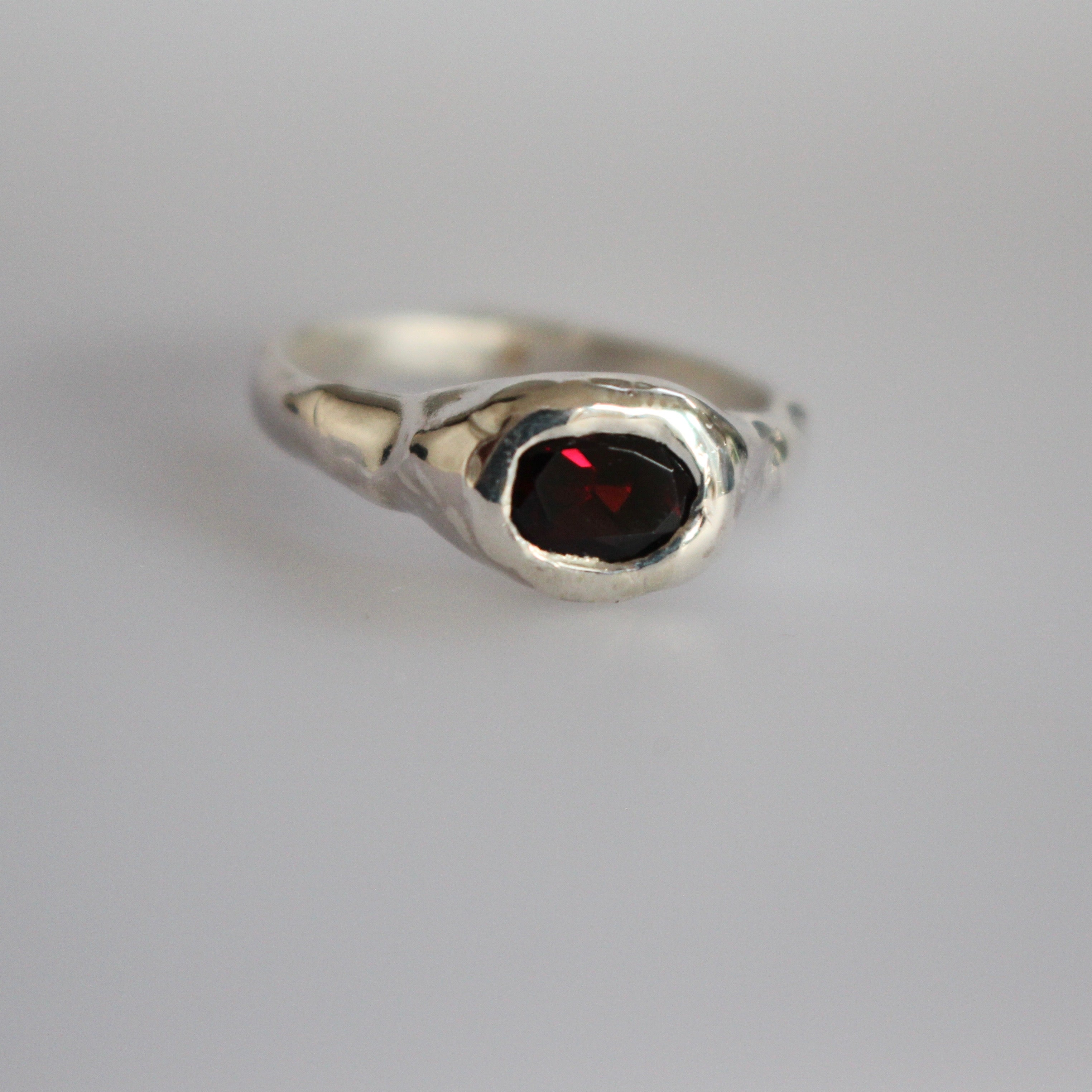garnet bezel | N
