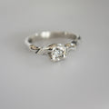 moissanite swirl | size J