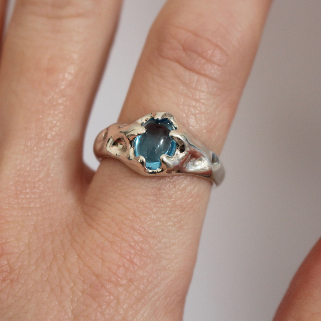 topaz glow ring | Size O