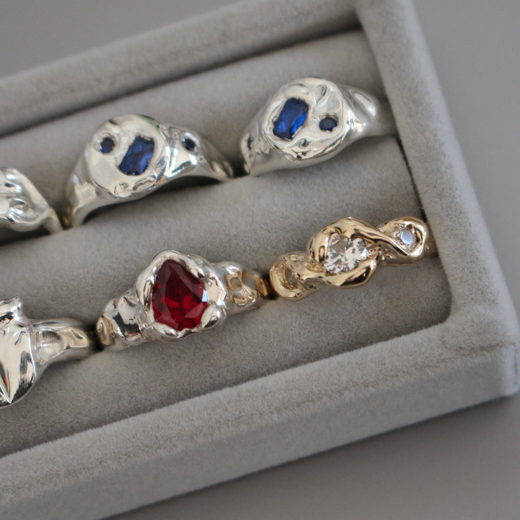 royal ring | M
