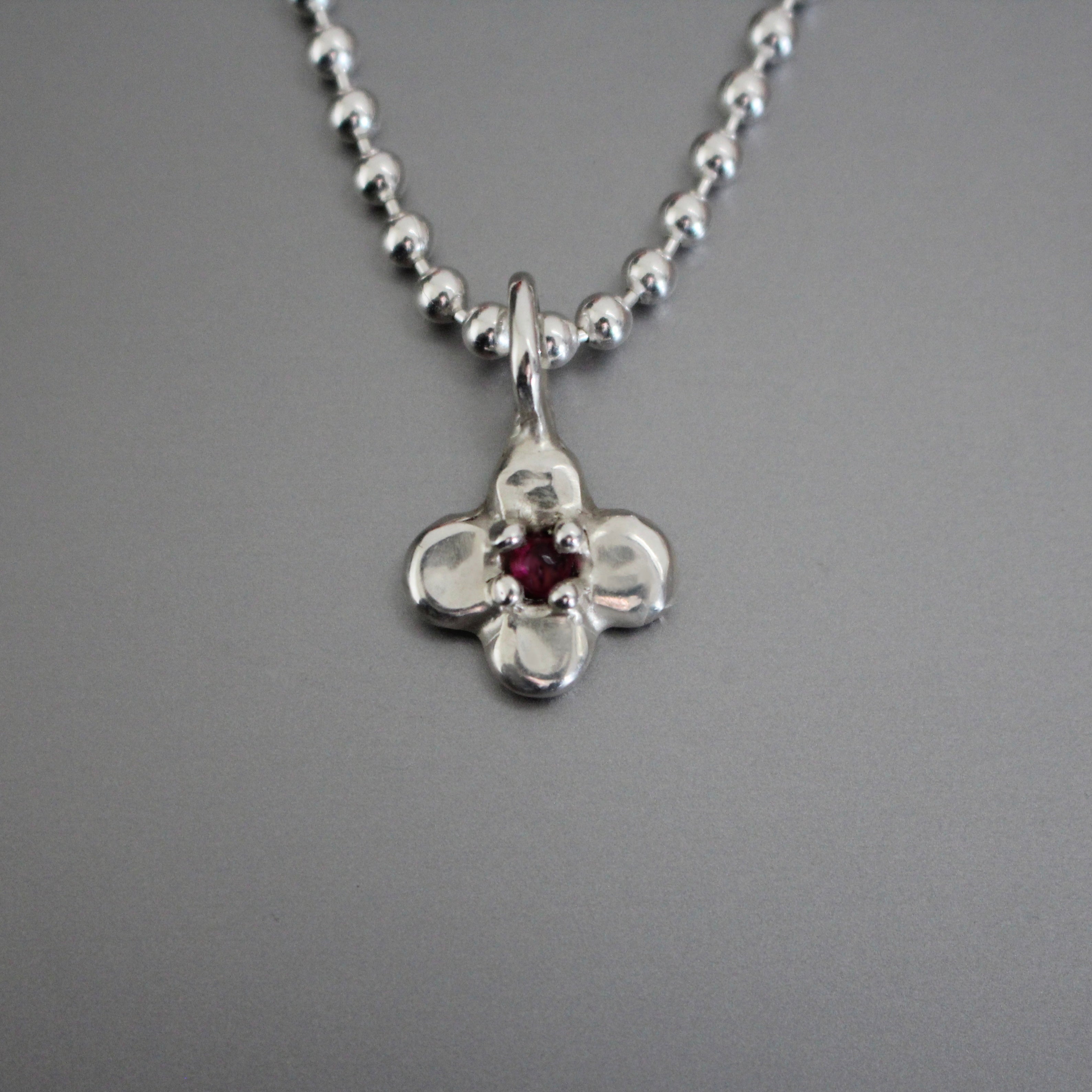 pollen necklace