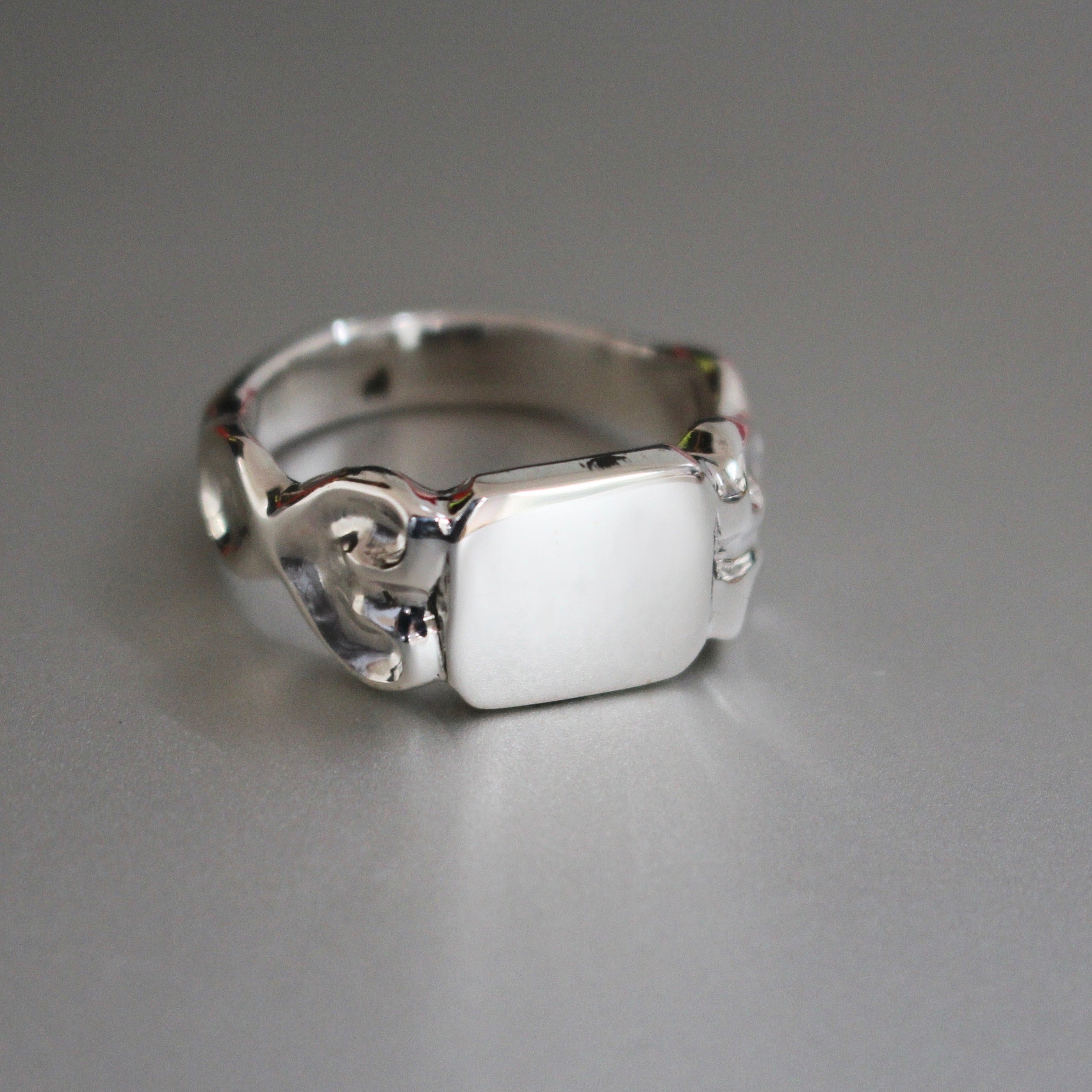 scroll ring