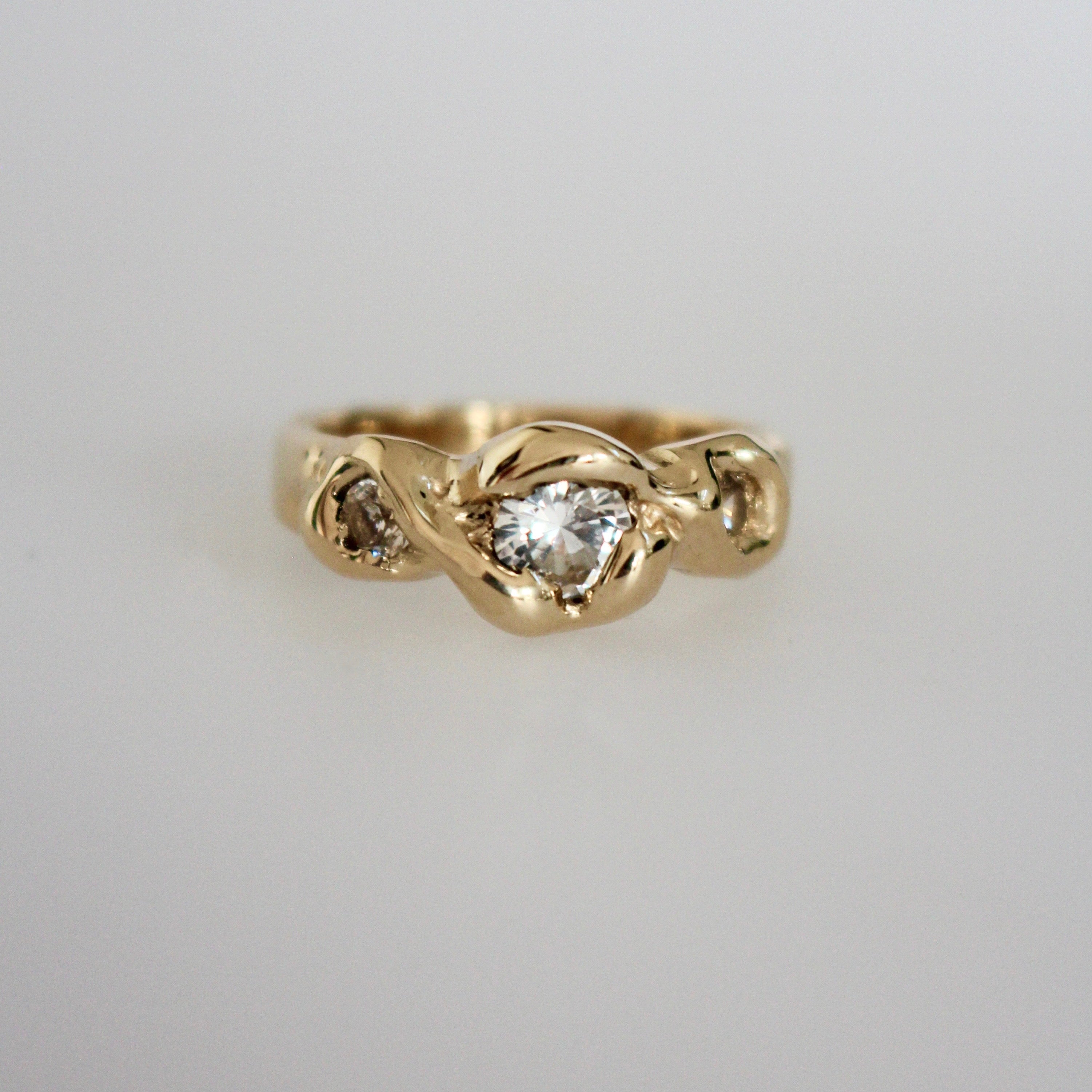 royal ring | M