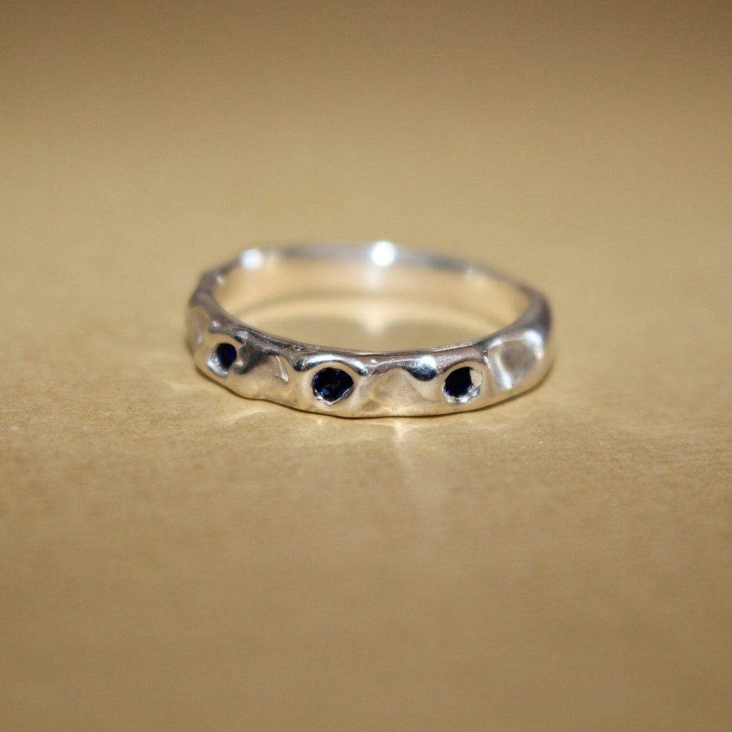 sapphire hidden ring | size N